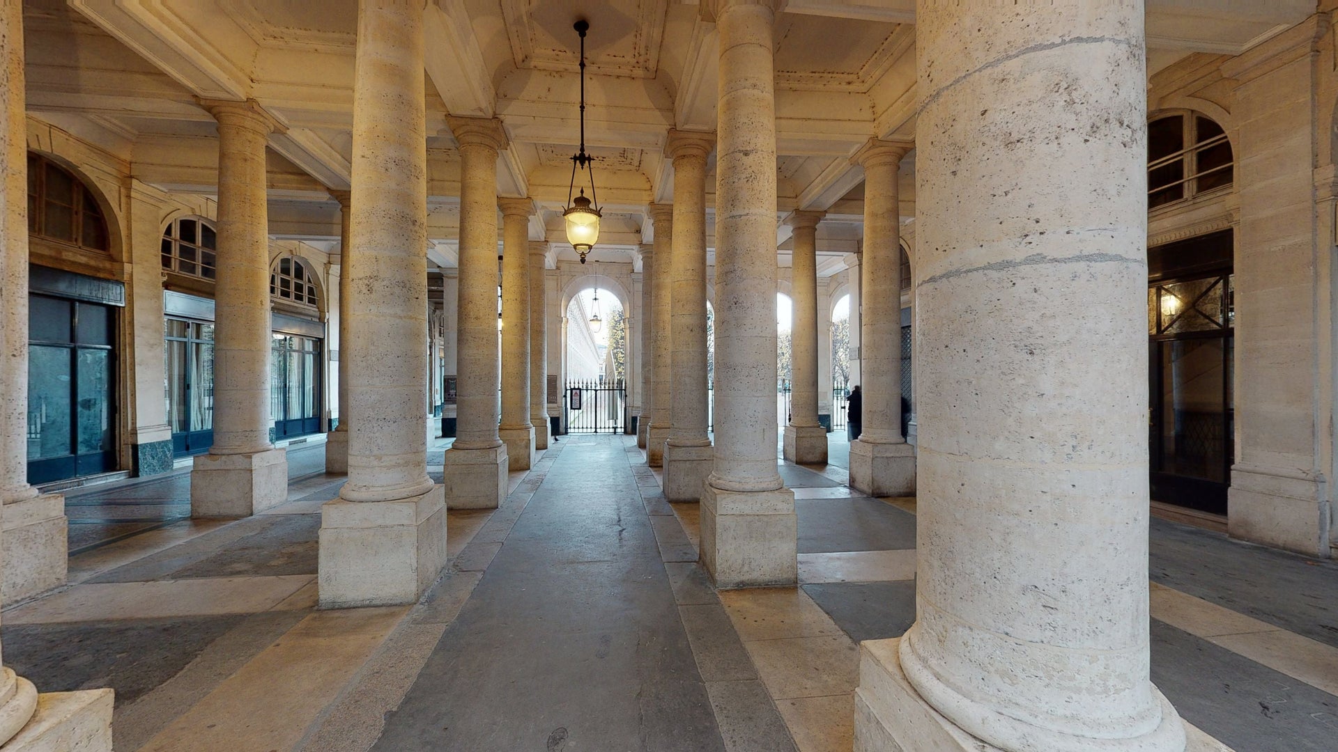 colonnes-palais-royal-visite-virtuelle-reperage